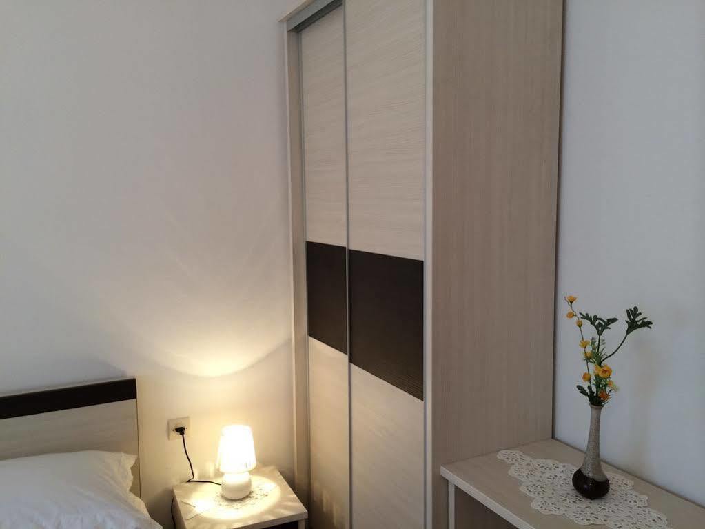 Apartments Ljiljana Trogir Bagian luar foto